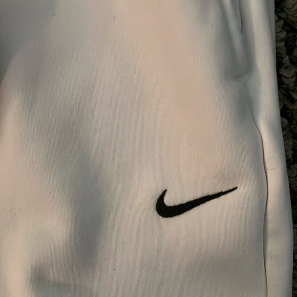 Nike White Sweatpants with Tapered Ankles - Picture 2 of 8